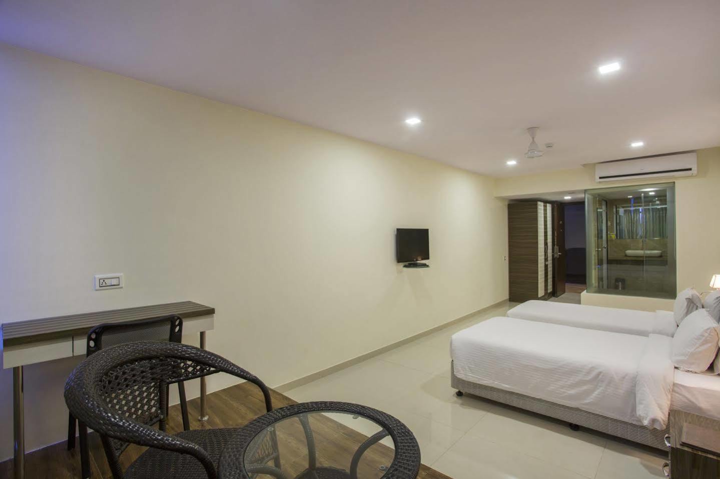 Maxx Value Hospitality Hotel Mumbai Exterior photo